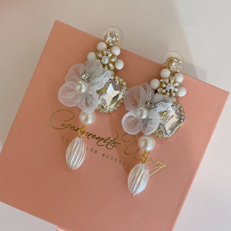 Carmenita Wong | Earrings | CF01 White