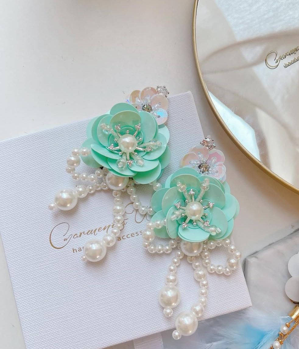 Carmenita Wong | Earrings | FP32 Tiffany Blue
