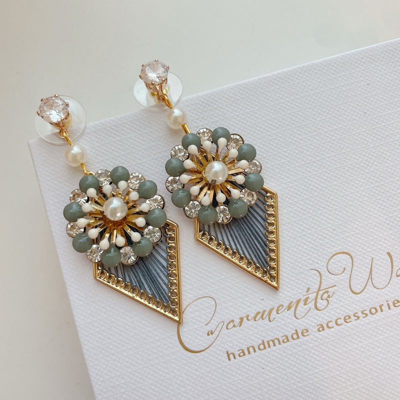 Carmenita Wong | Earrings | MN11 Grey