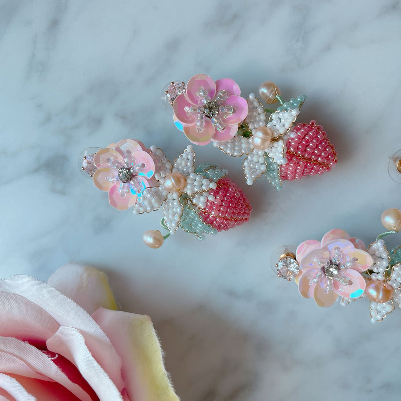 Carmenita Wong | Christmas Earrings | SB01 Pink