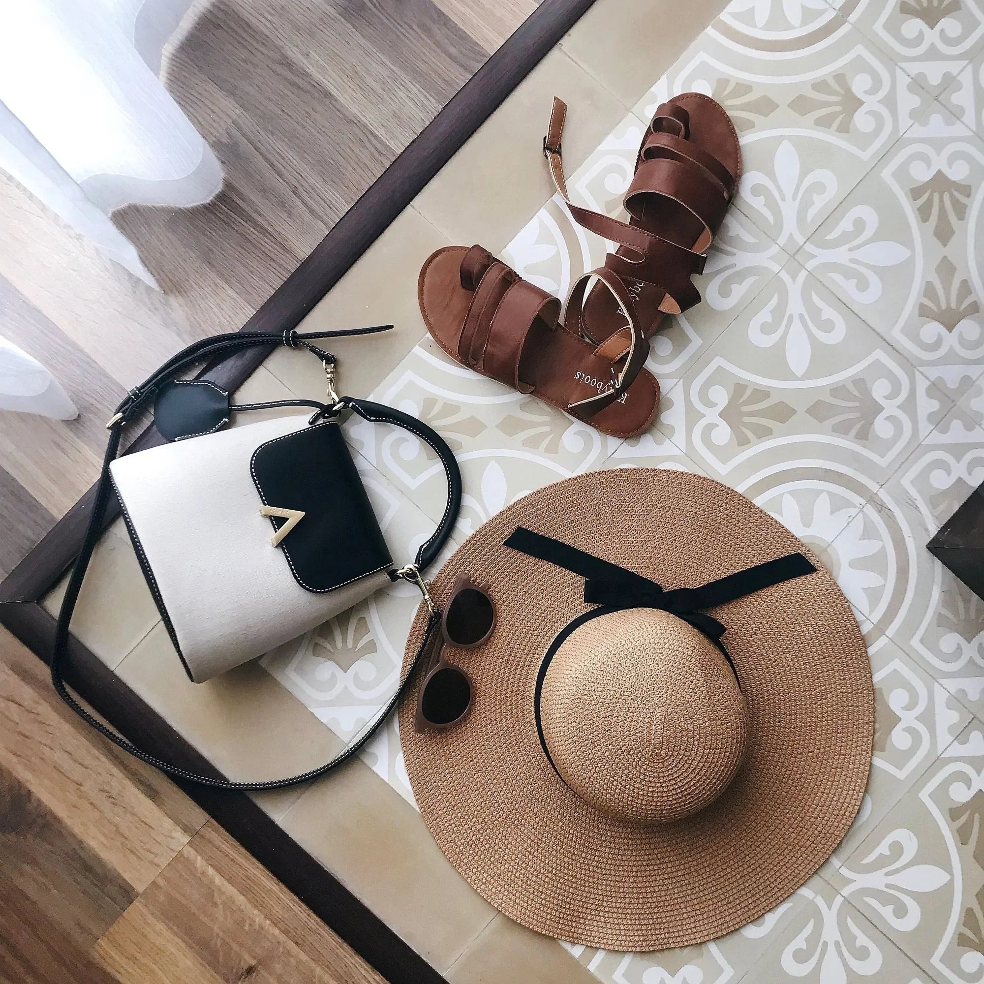 促銷 | ESEMBLĒ | Bell Shoulder Bag