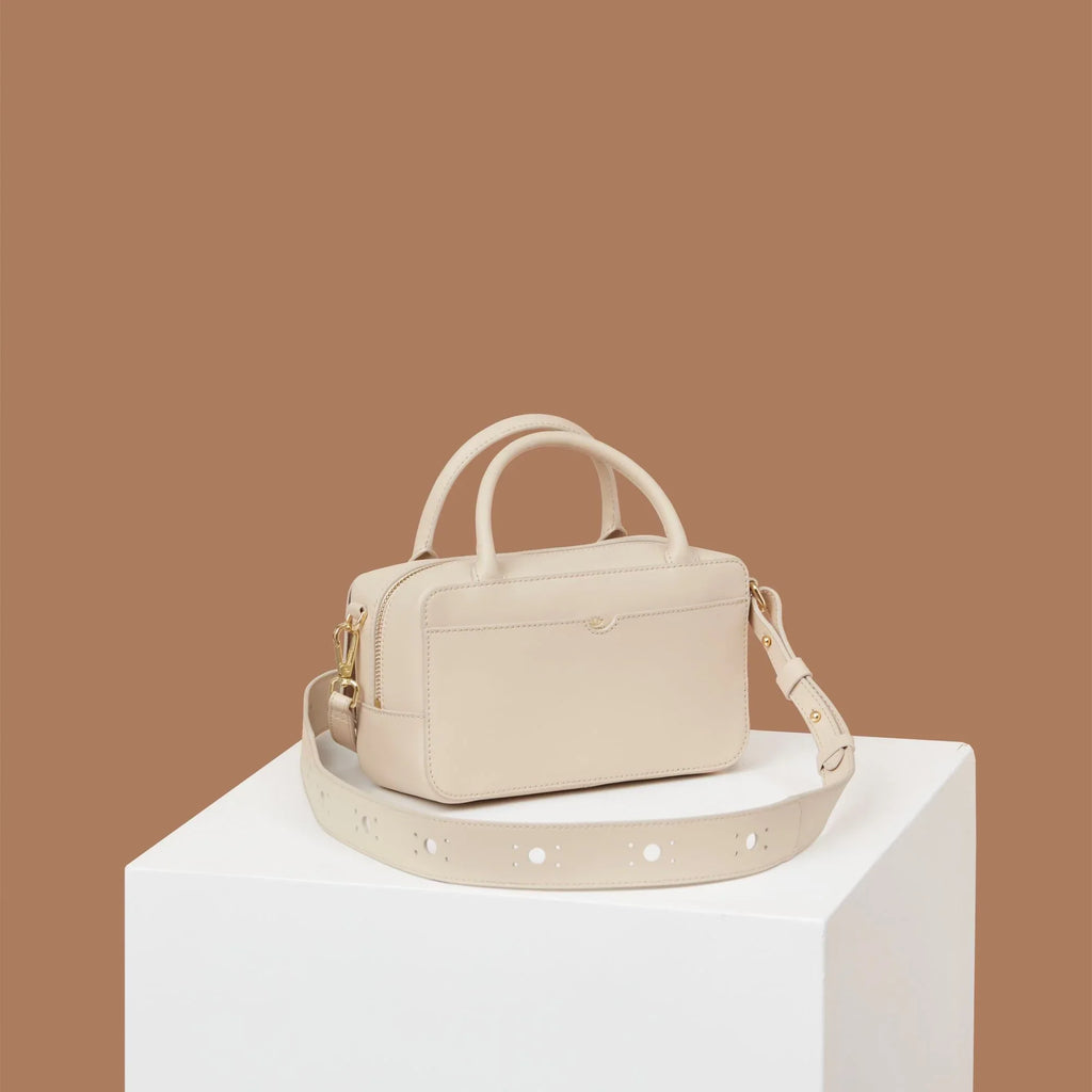 促銷 | ESEMBLĒ | Penny Mini Carryall | Almond