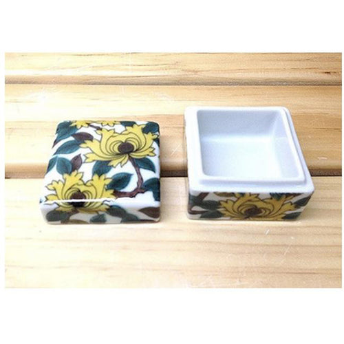 KUTANI | Pottery Box | Overglaze Enamels Peony