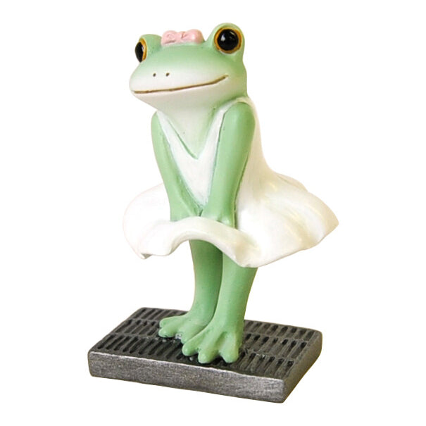 Copeau Display | 73319 | Frog Wearing White Dress