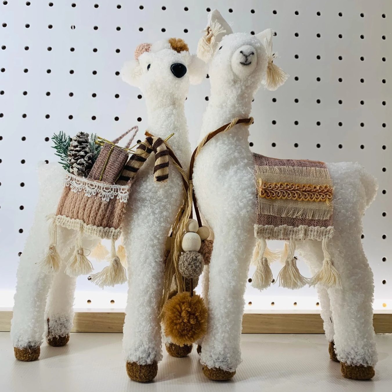 Alpaca Display | A (4341091467338)
