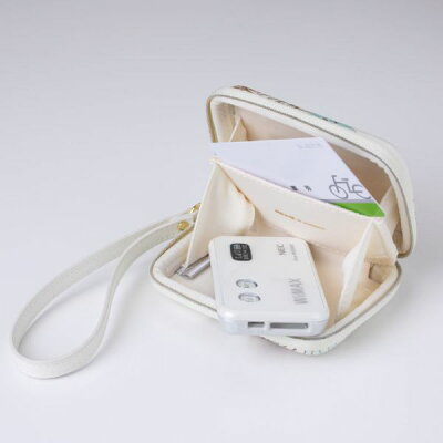 Mobile Pouch - Crysanthemum | White