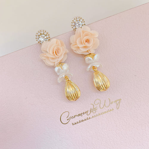 Carmenita Wong | Earrings | FF10 Beige