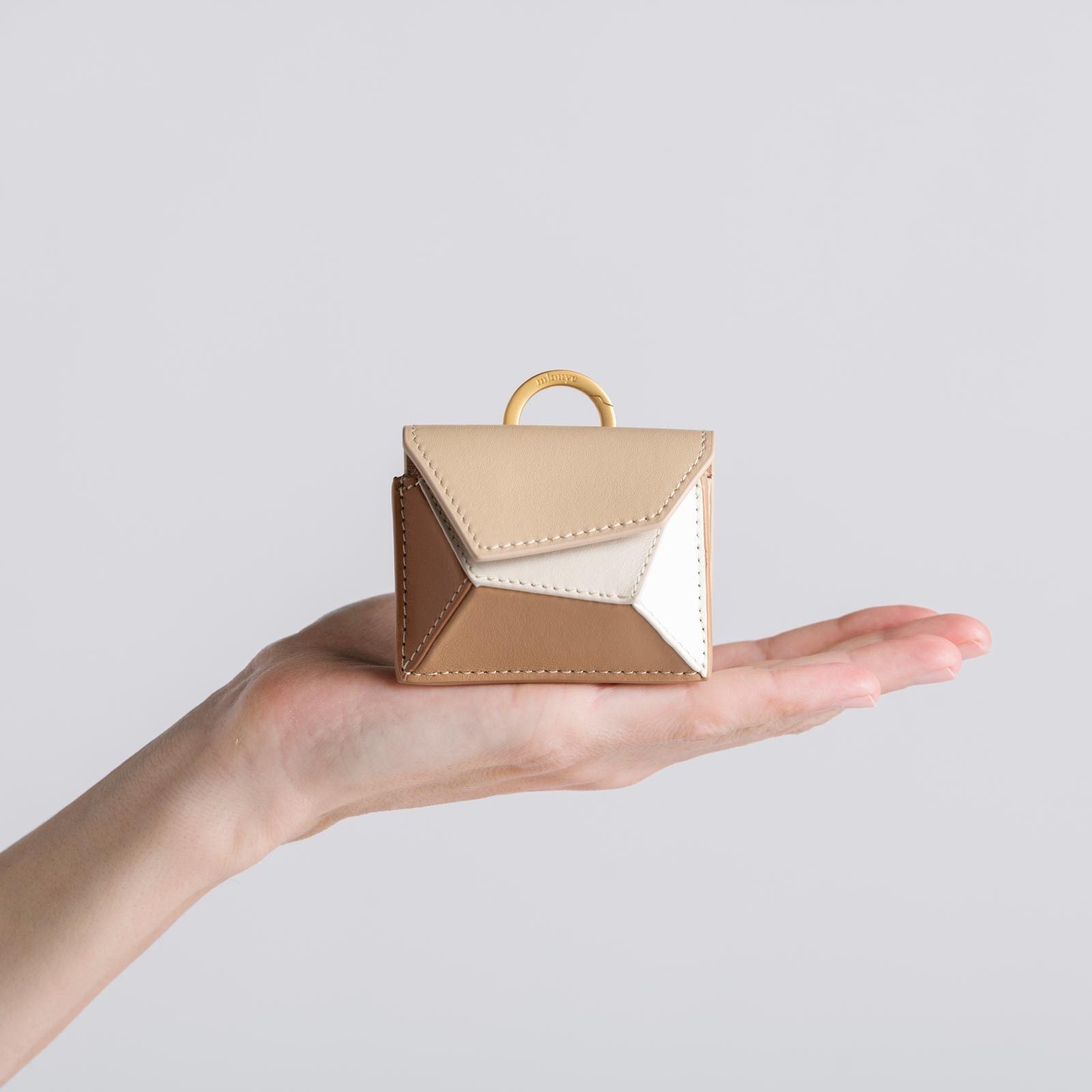 Mlouye | Naomi AirPods Case | Milky (4705736687690)